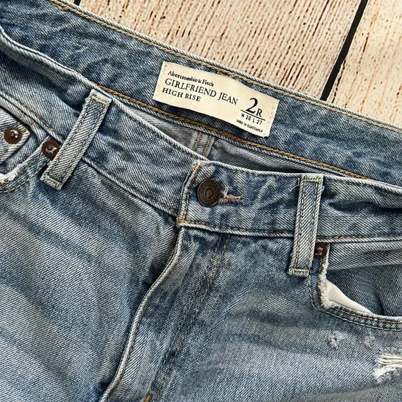 B1 — ABERCROMBIE & FITCH blue high rise destroyed girlfriend denim jeans 2R - Picture 2 of 8